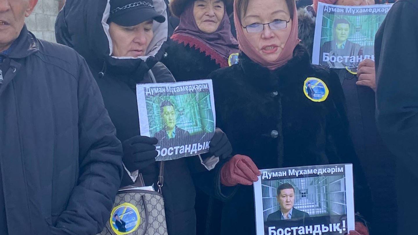 Кеңінен созылған қынаптың порнофотосуреті Жыныстық карманы ашу