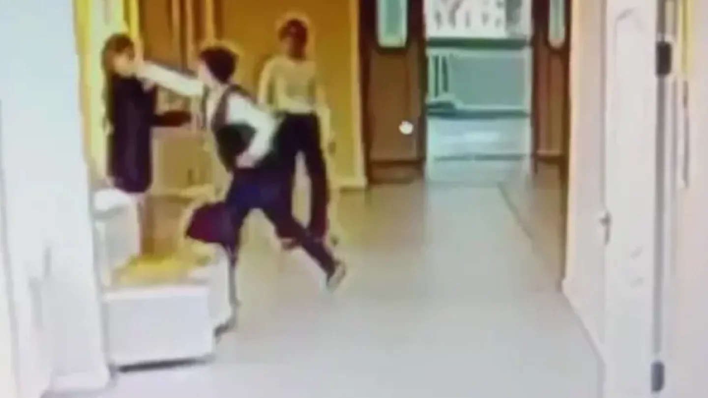 Мақпал Жүнісова порно фото