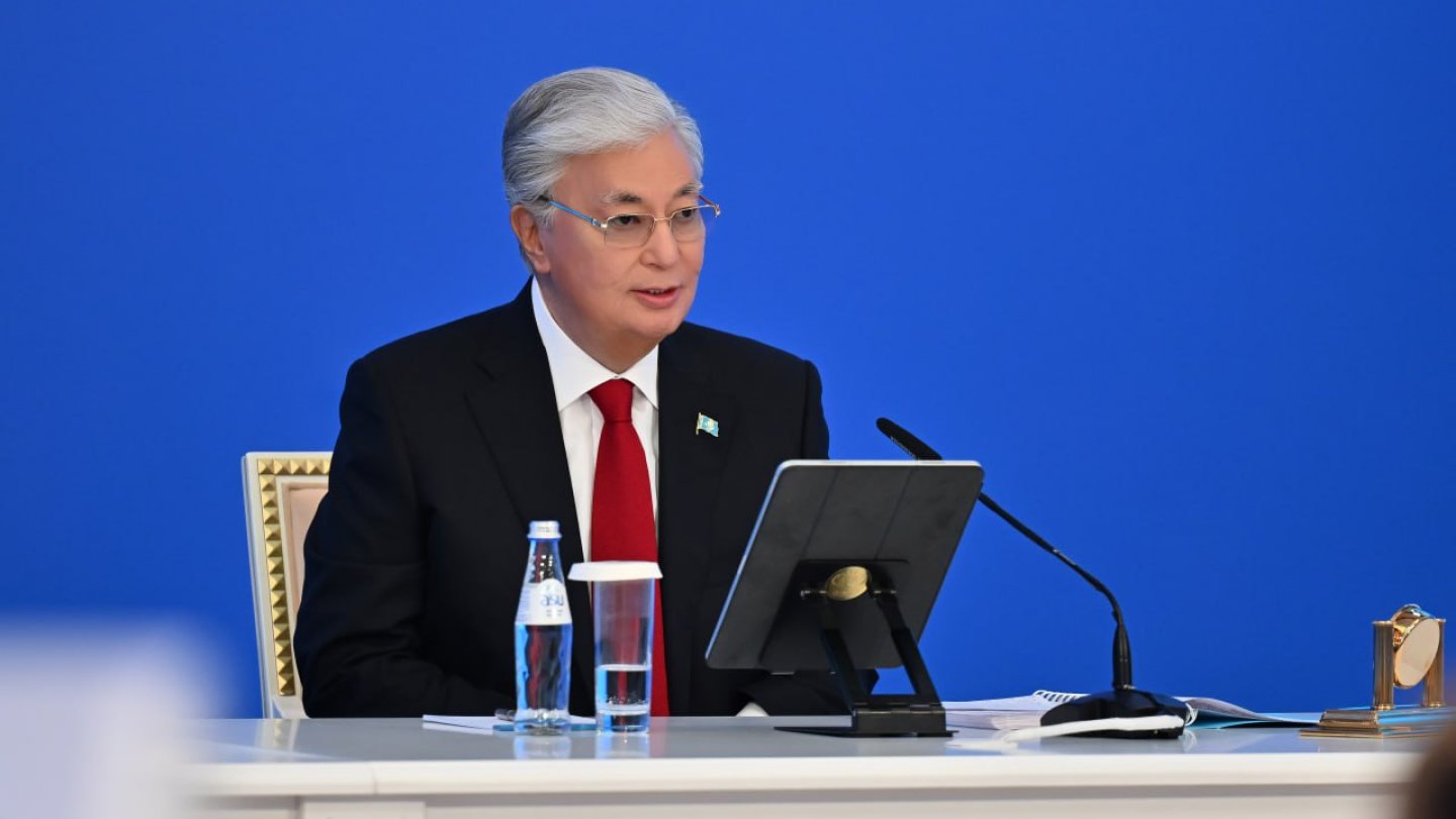 Көпшілік жас балапанды трахает Желіде жас қара әйелмен порно