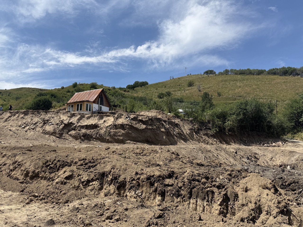 Майлы әйел трахается және ол кончает. Дөрекі кеуде соратын порно видеолар