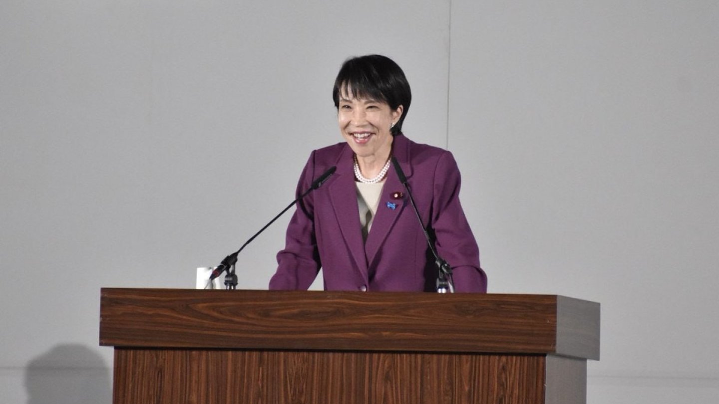 Орыс бұзықтар порно фильмде ант береді