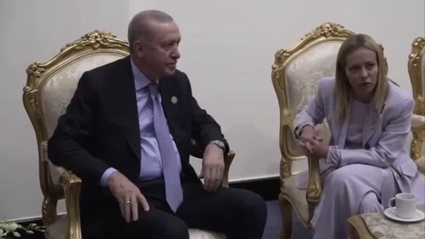 Порно студентті жазалады