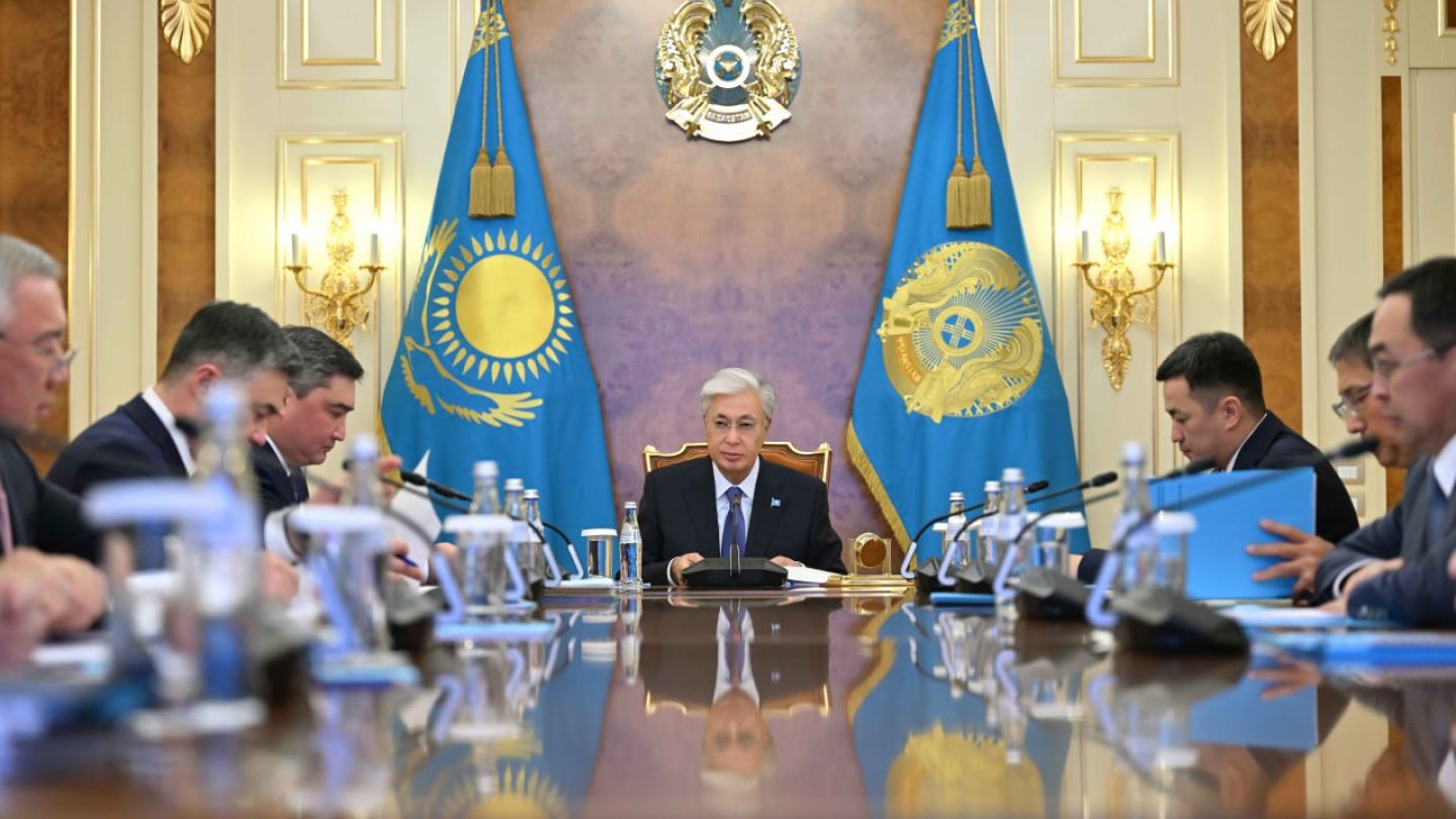 Майлы адамдар кискаларын мастурбациялайды