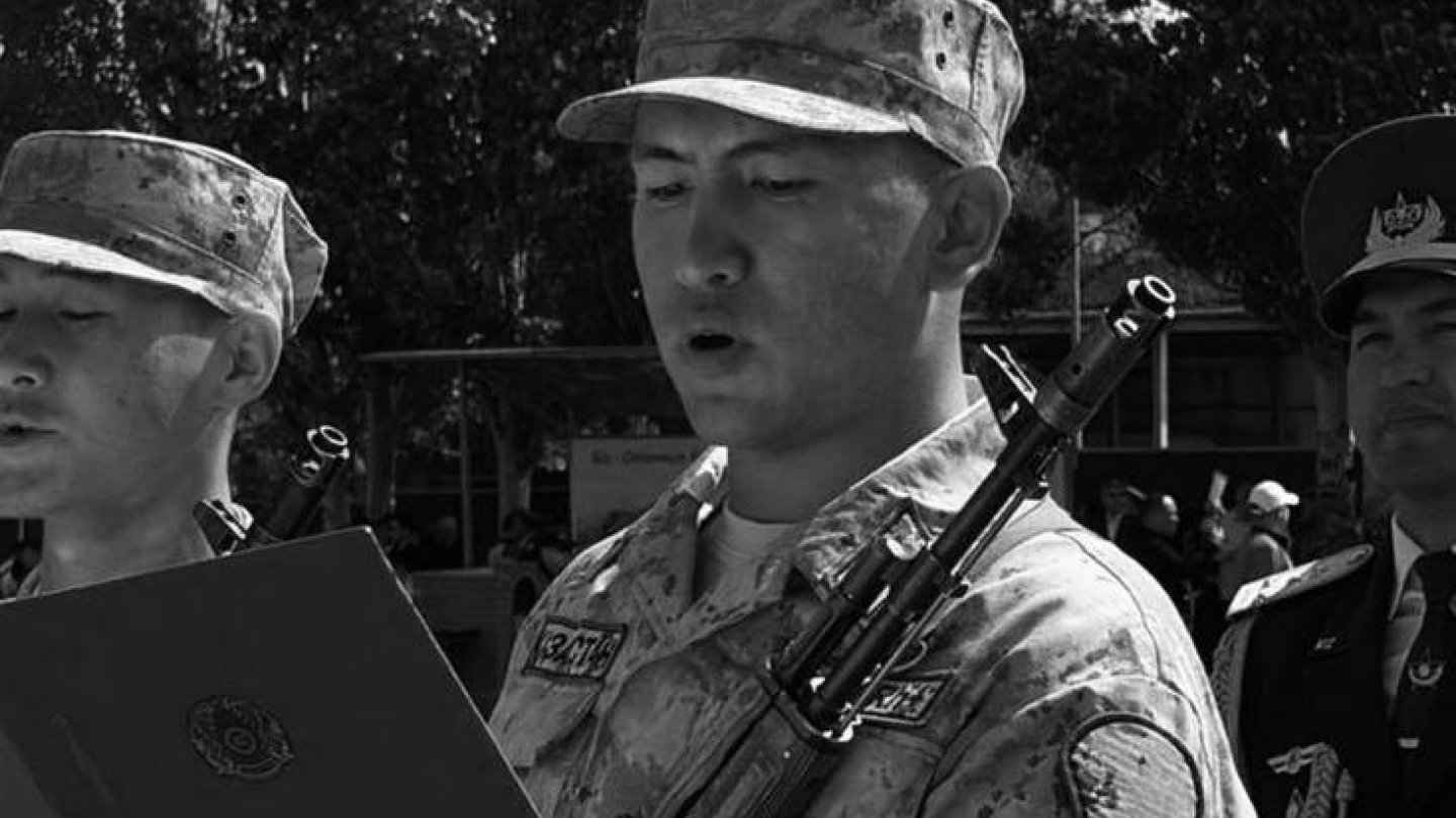 Үлкен қара мүшесі гей порно