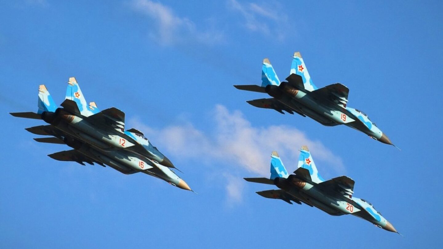 Сколько самолетов в казахстане. Силы воздушной обороны Республики Казахстан. Миг 29 ВВС Казахстана. Казахстанские су27. Су-27 Казахстан.