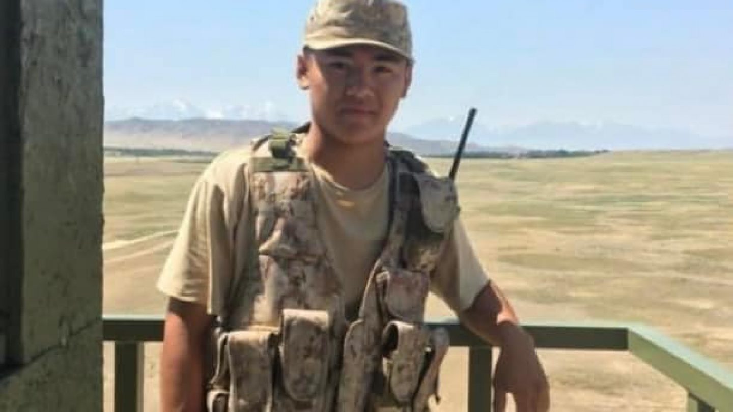 Ұрланған MFM порно