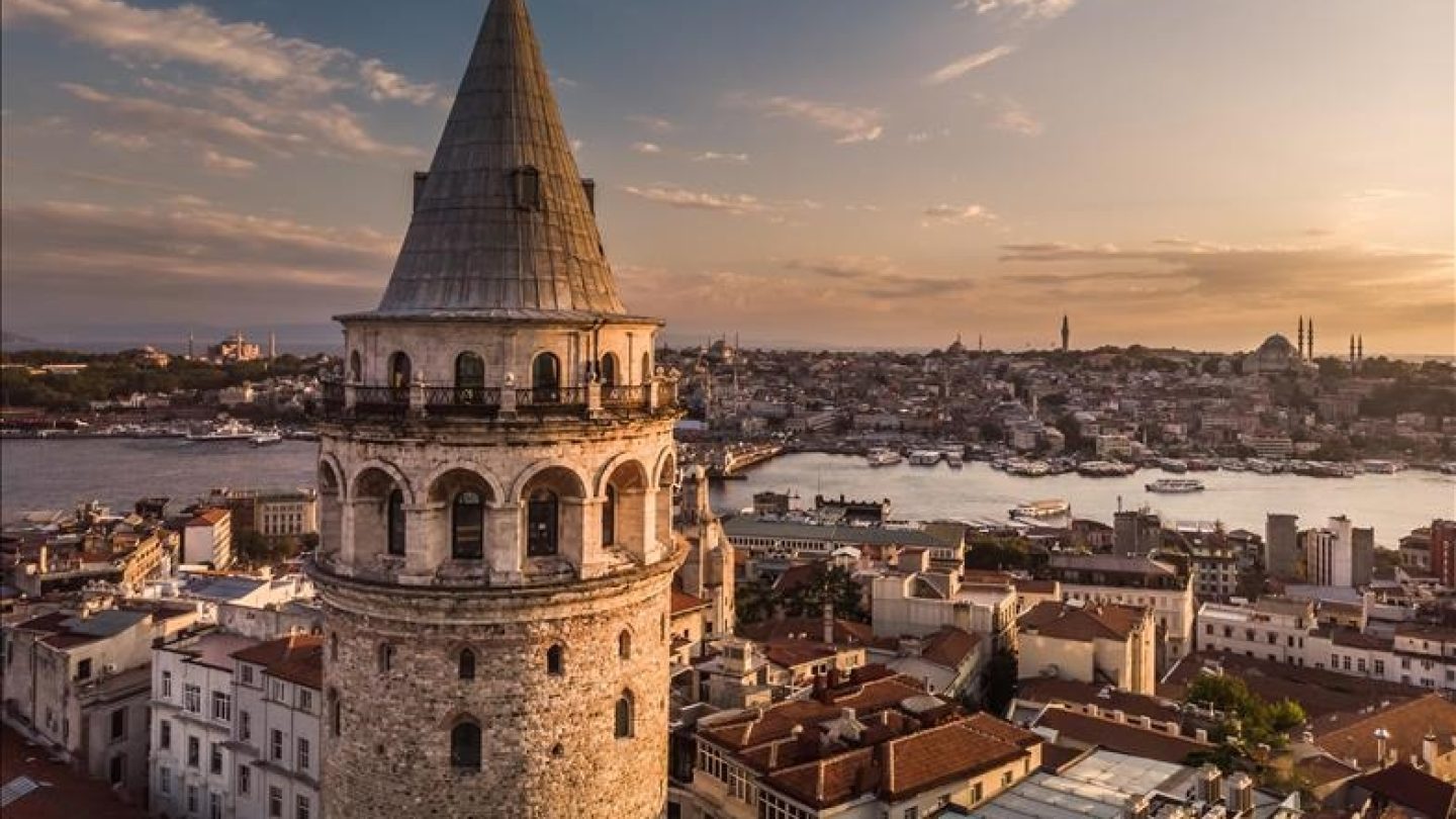 Жетілген ерлердің порносын қараңыз