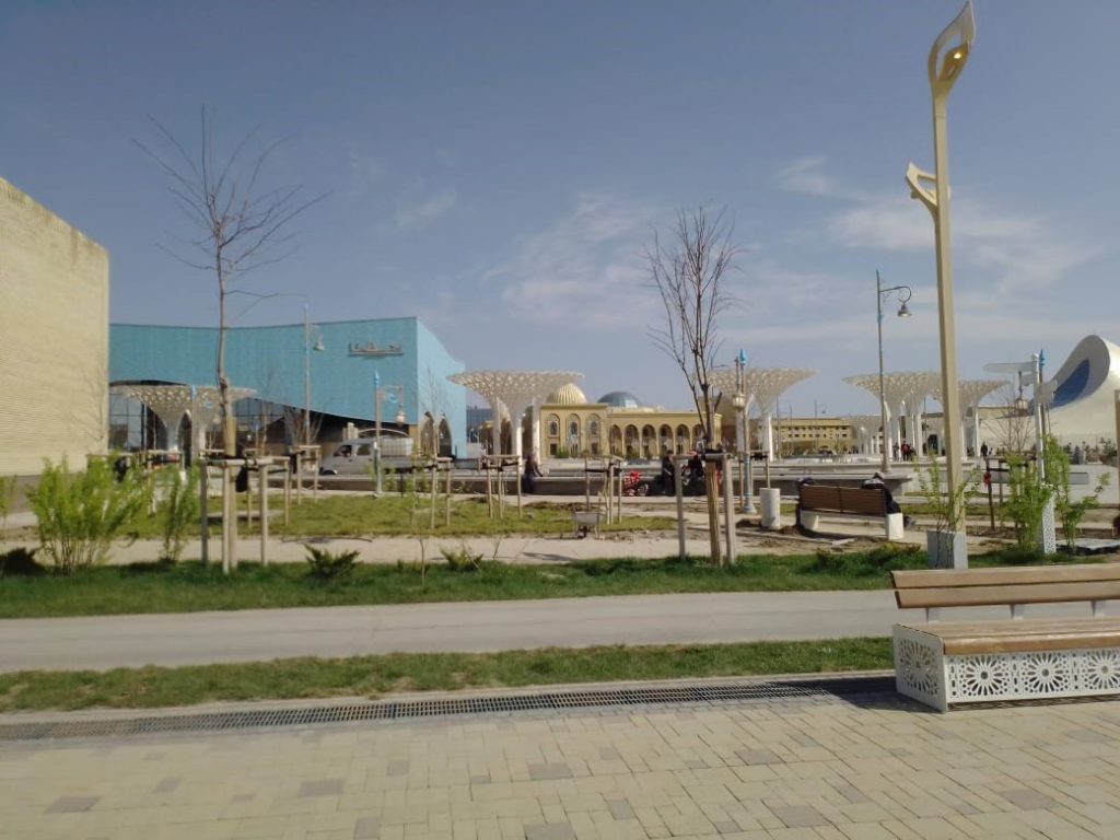 Түркістан: Ғасыр жобасы ма, әлде халықтың ақшасын желге шашу ма?