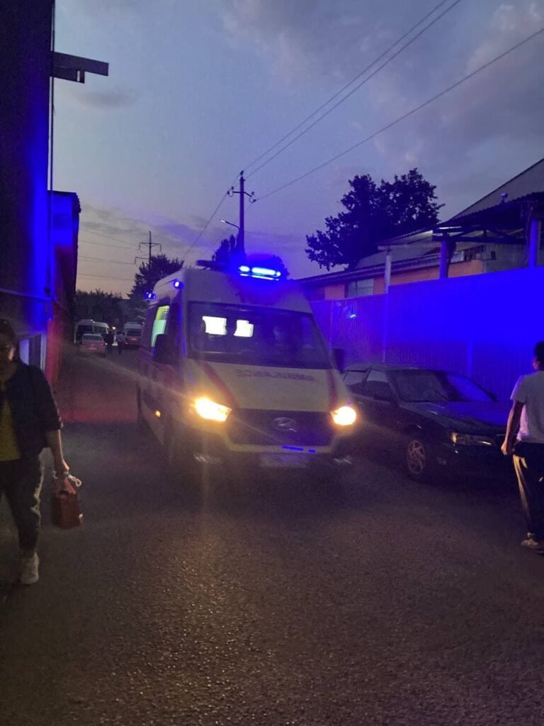 Ақбұлақтағы атыс, күдіктінің кәсібі мен үйі, қайтыс болған бес адам (арнайы репортаж)