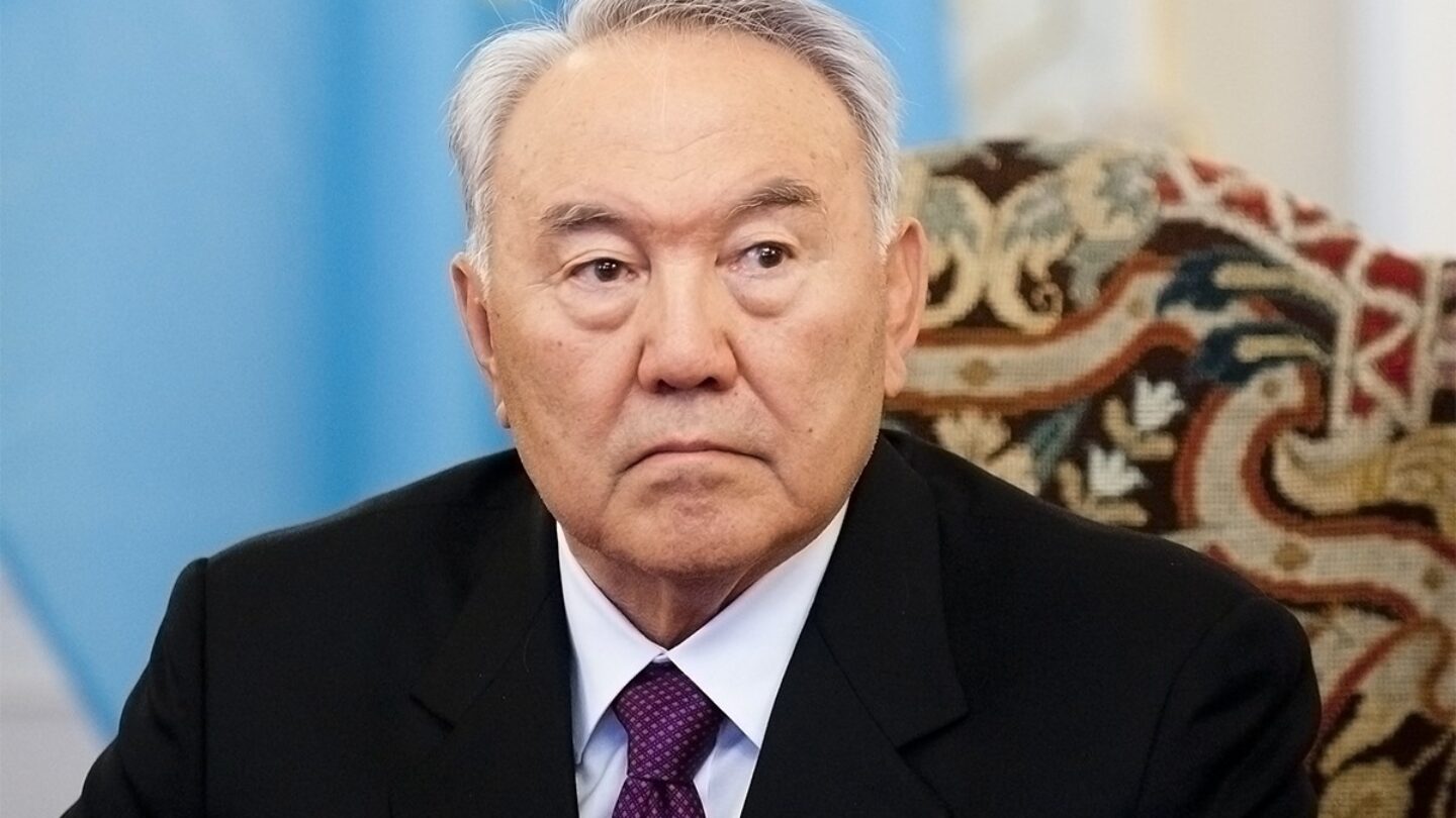 Нурсултан Назарбаев грустный