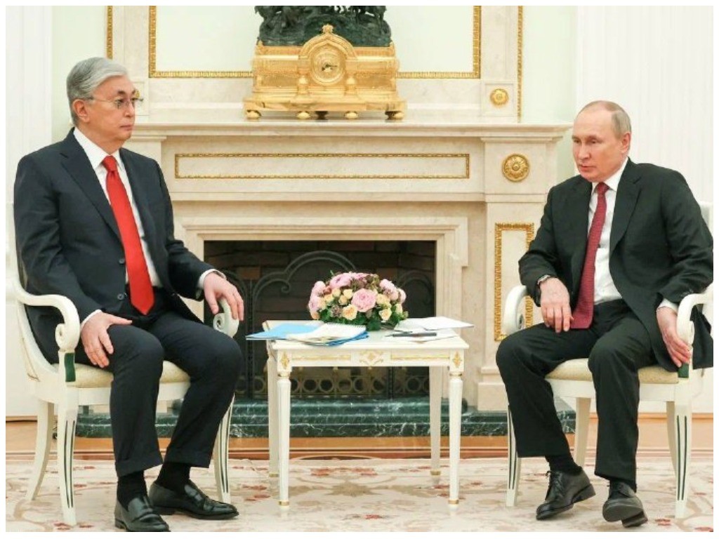 Тоқаев ҰҚШҰ саммитінен кейін Путинмен кездесті