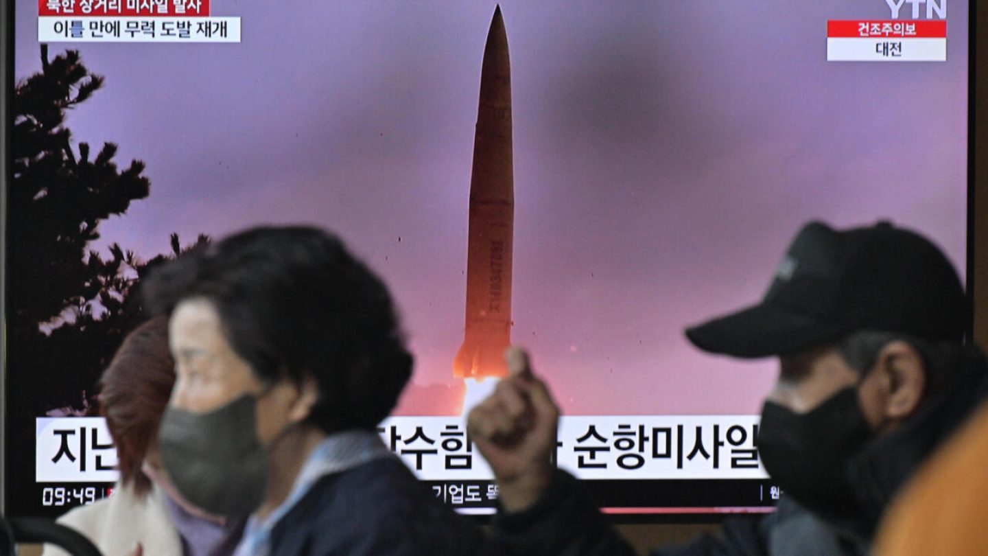 Солтүстік Кореяда АҚШ-қа қарсы соғысу үшін 800 мың адам жиналды – Reuters